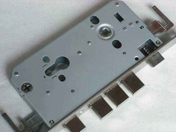 阿拉山口24小时上门开锁公司