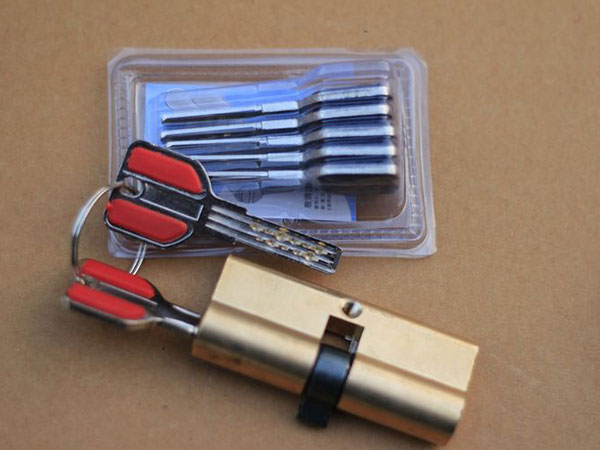 阿拉山口24小时上门开锁公司